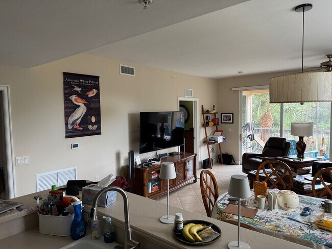 Foto del edificio - Furnished 3 Bedroom Condo in premier 55+ g...