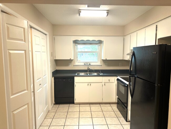 Foto del edificio - 21 Wright Pkwy NW