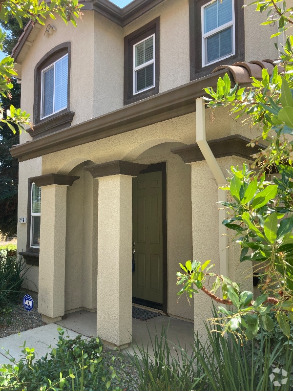 Madison Apartments for Rent with a Garage Fairfield, CA 1 Rentals