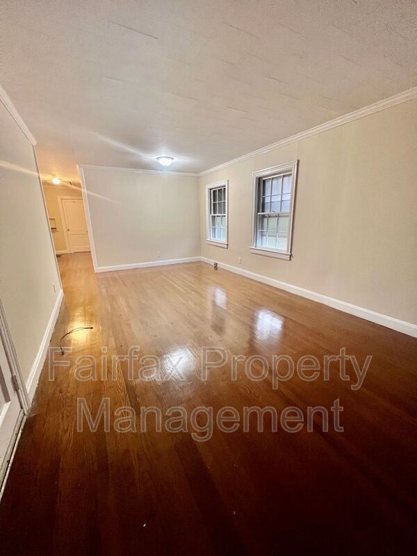 Photo - 2019 Wa Wa Ave House