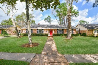 Building Photo - 10706 Inwood Dr