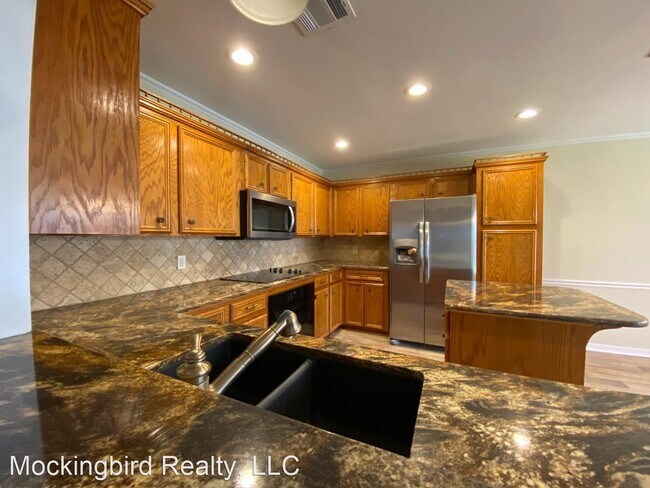 Foto del edificio - 3 br, 2 bath House - 6014 Sandalwood Dr