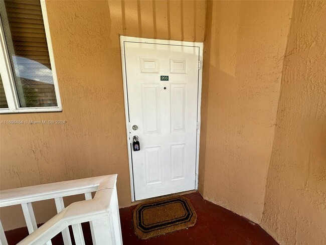 Building Photo - 17600 NW 73rd Ave
