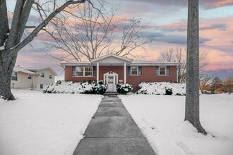 Building Photo - 6809 N Kimberly Dr