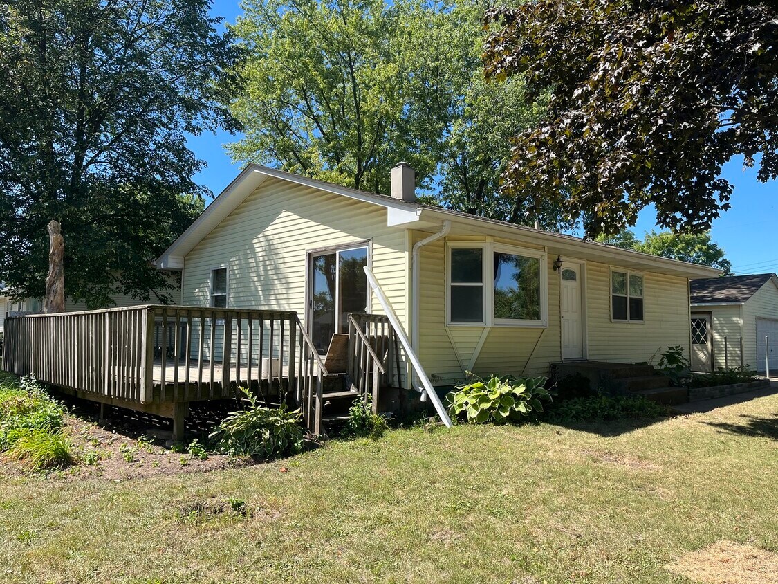 Primary Photo - 2310 Countryside Ave