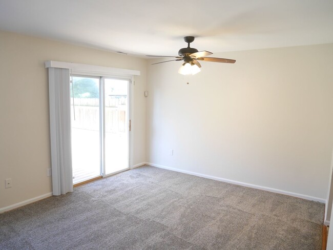 Foto del edificio - 3 Bedroom Townhome located in Randallstown...