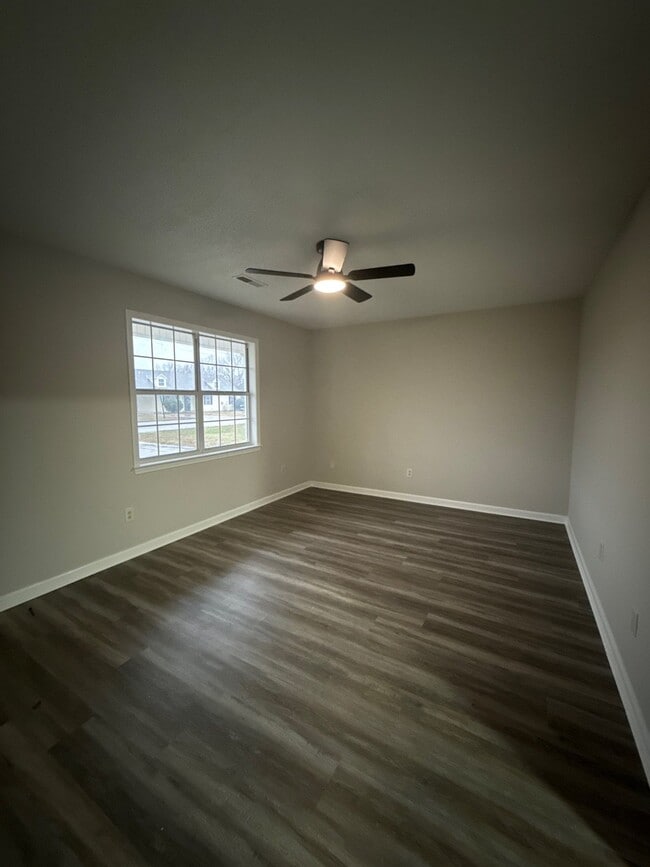 Building Photo - 308 Courtney Dr