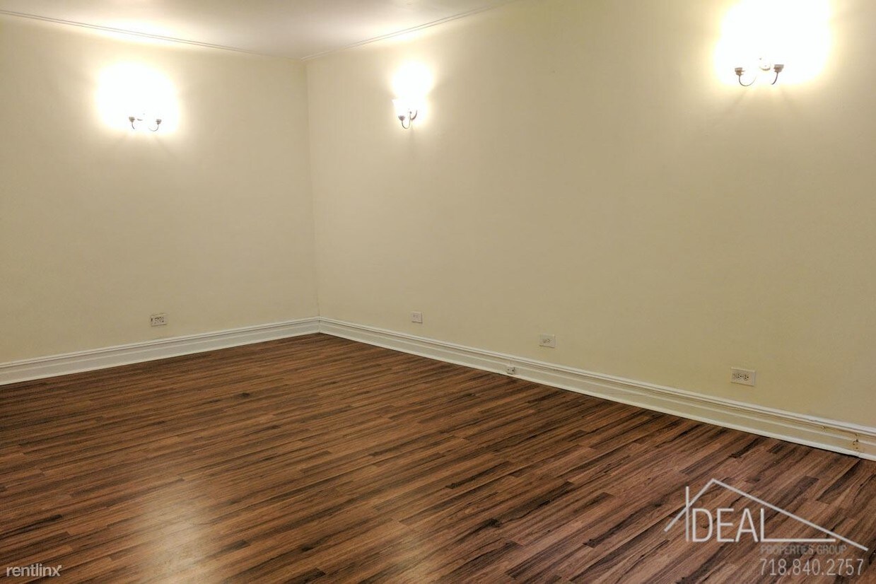 Foto principal - 111 Albemarle Rd