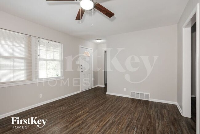 Foto del edificio - 1532 Milmo Dr