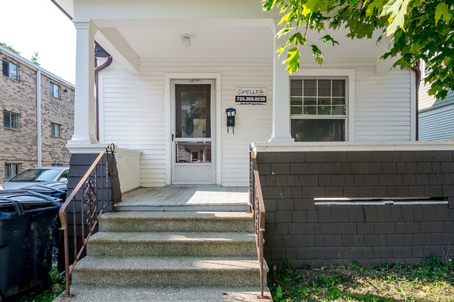 Photo - 112 Adams St House