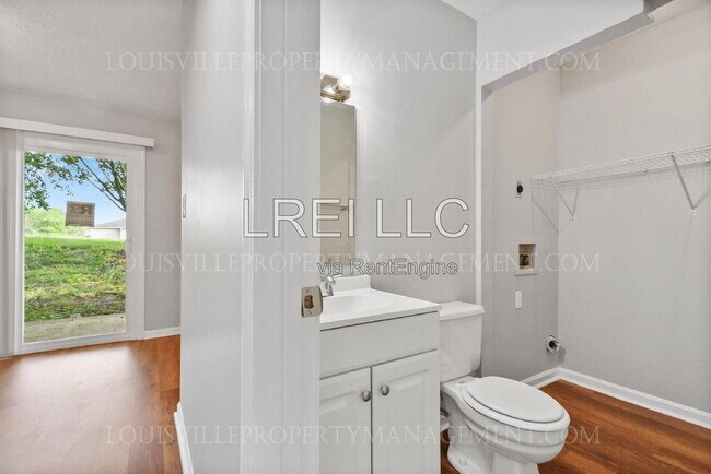 Foto del edificio - 621 Westport Rd