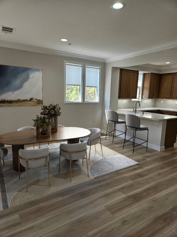 Foto del edificio - 8300 Station Village Ln