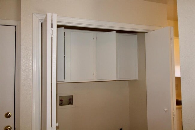 Building Photo - 2336 Heatherfield Ln
