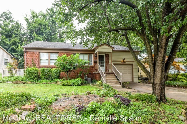 Foto del edificio - 4 br, 2.5 bath House - 2554 E 17th Street