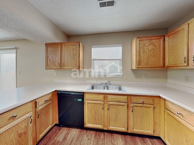 Building Photo - 15235 Follow Dr