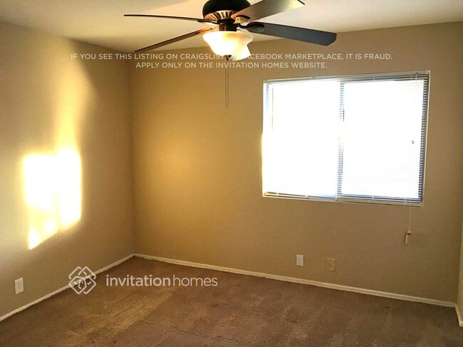 Foto del edificio - 15709 W Smokey Dr