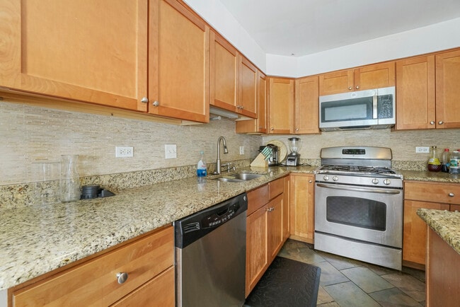 Building Photo - 8054 Niles Ave