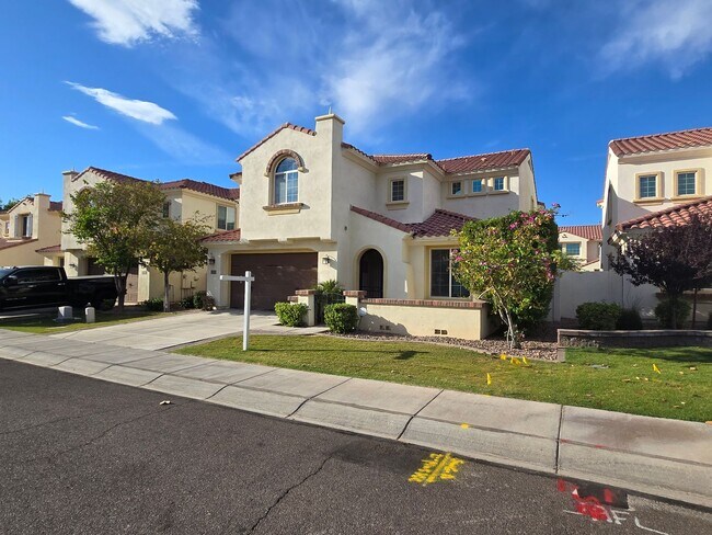 Foto del edificio - 4-bedroom 3.5 bath Executive Home in Ocotillo