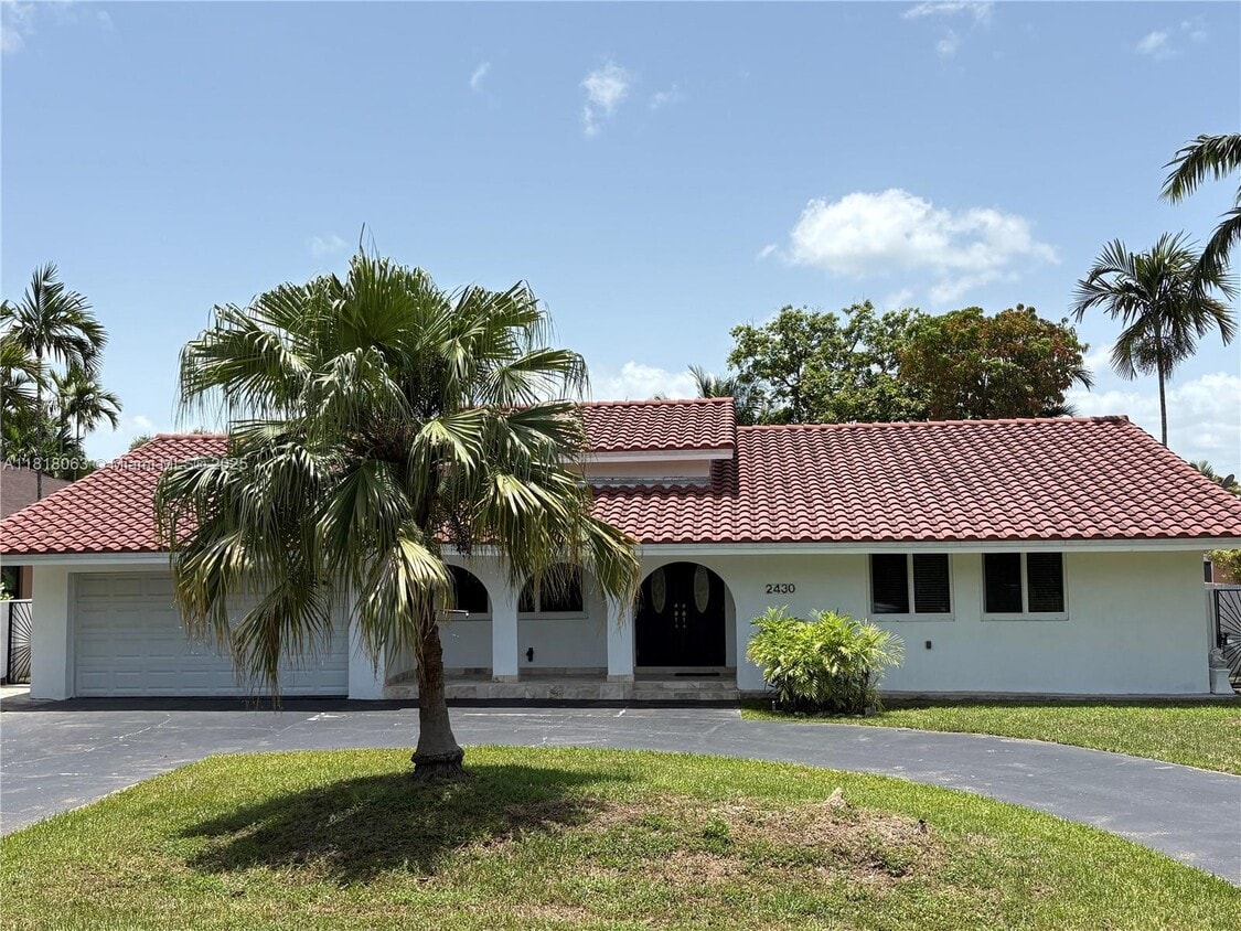 Foto principal - 2430 SW 99th Ave