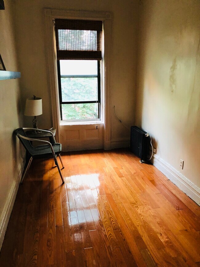 Foto del edificio - 156 W 92nd St