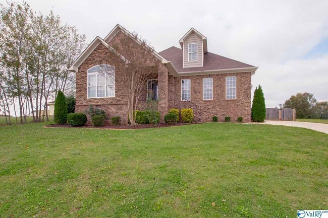 Building Photo - 17043 Cliff Dr