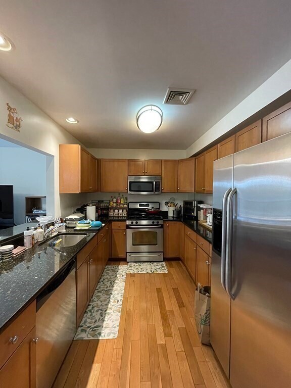 Foto del edificio - 391 Pleasant St