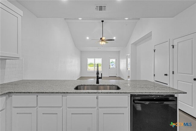 Foto del edificio - 905 Smoke Tree Ln