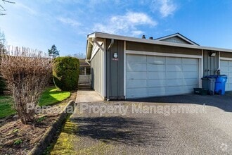 Building Photo - 1703 SE 145th Ct