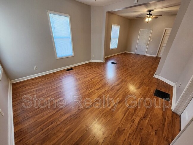 Foto del edificio - 1201 S 11th St