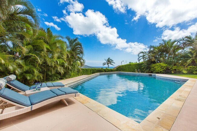 Foto del edificio - Large Tropical Modern Home w/Pool, Ocean / Koko Head Views, & A/C.  Mahina Kai
