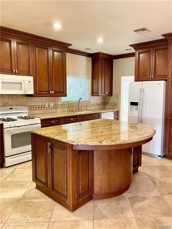 Primary Photo - 4 br, 2 bath House - 6117 Teesdale Ave