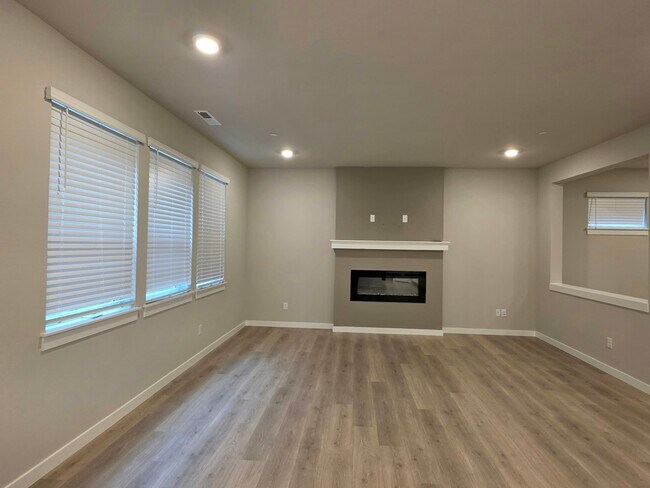 Foto del edificio - 21118 Meridian Dr SE