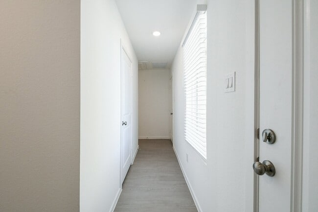 Foto del edificio - 6871 Flowering Ginger Ln