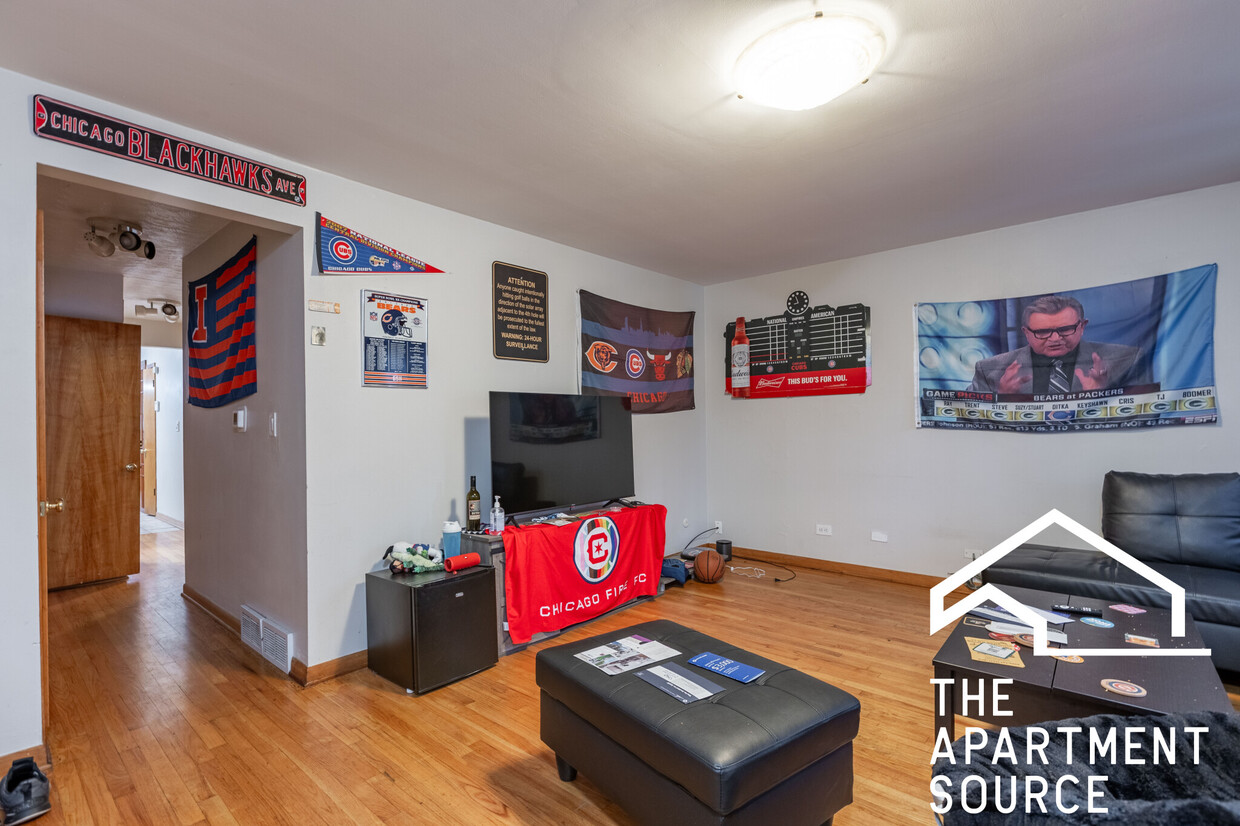 Primary Photo - 1416 W Lill Ave