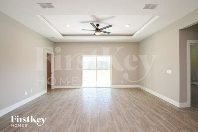 Building Photo - 51 Inconnu Dr