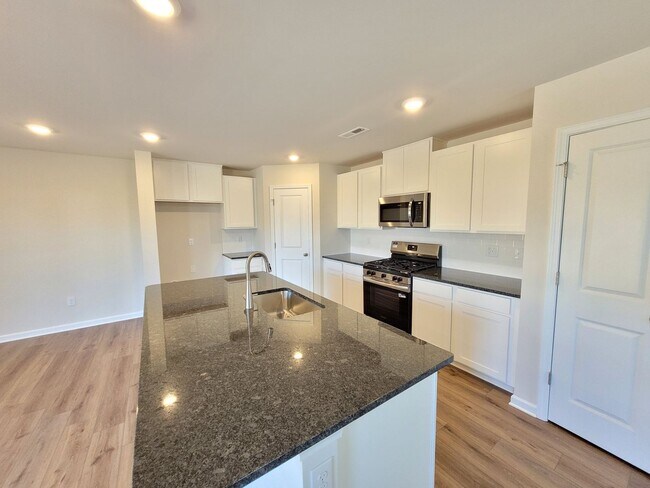 Foto del edificio - BRAND NEW - Stunning 4 Bed/2.5 Bath Home -...