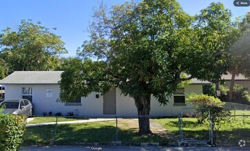 Building Photo - 606 Douglass Ave