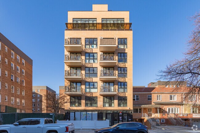 Building Photo - 105-25 65th Rd