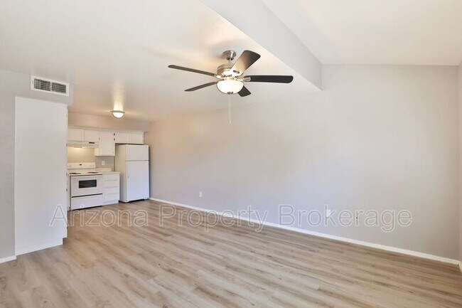 Foto del edificio - 6220 E Greenway St