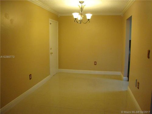 Building Photo - 7221 Miami Lakes Dr