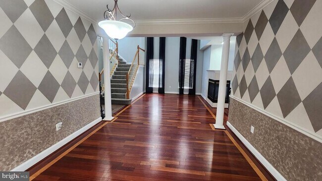 Foto del edificio - 14321 Bakerwood Pl