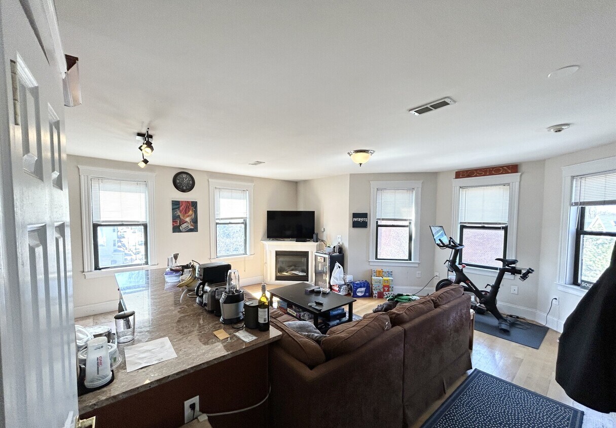 Foto principal - 916 Dorchester Ave