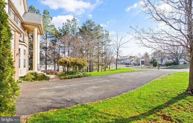Building Photo - 9580 Clover Hill Rd