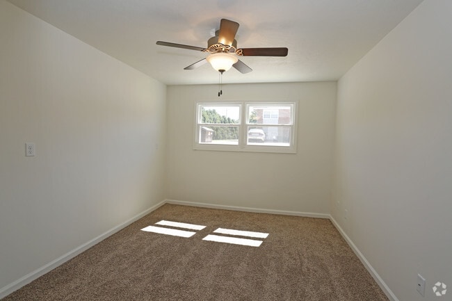 Interior Photo - Pinecrest Apartments