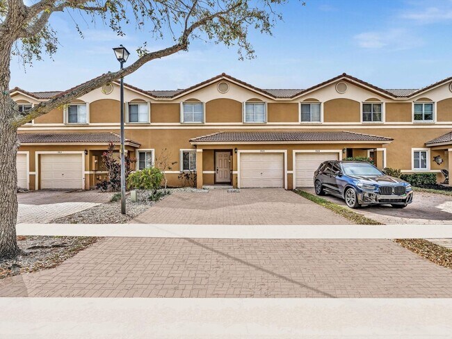 Building Photo - 9920 NW 19th Pl