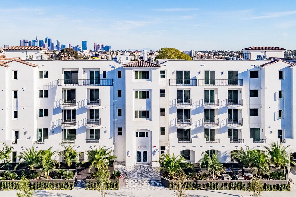 Windsor Square Villas Apartments in Los Angeles, CA Westside Rentals