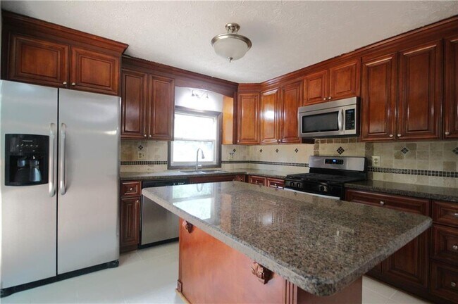 Foto del edificio - 3310 Chastain Crossing NW
