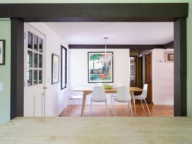 Foto del edificio - 56 Great Spruce Ln