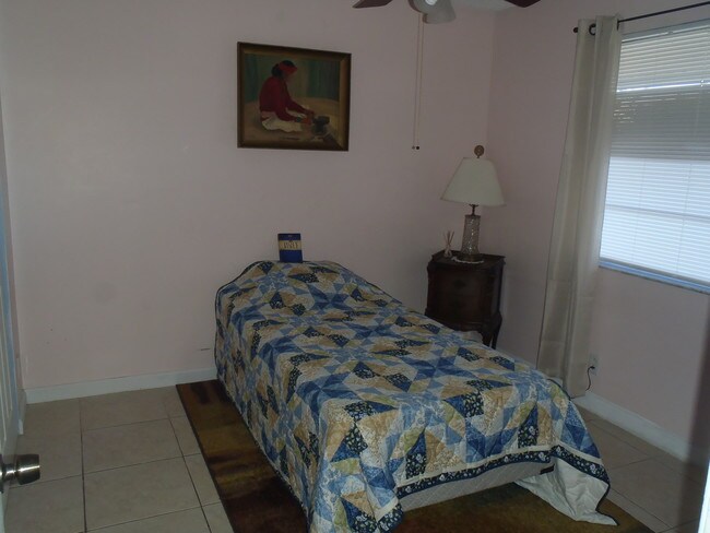 Foto del edificio - 2423 NW 89th Dr