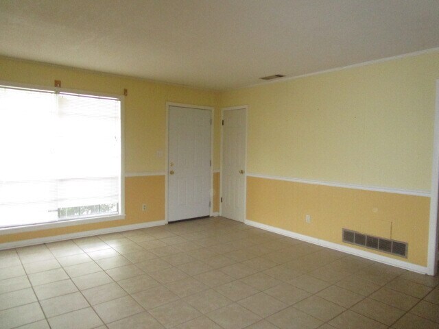 Foto del edificio - 111 N Tillman St
